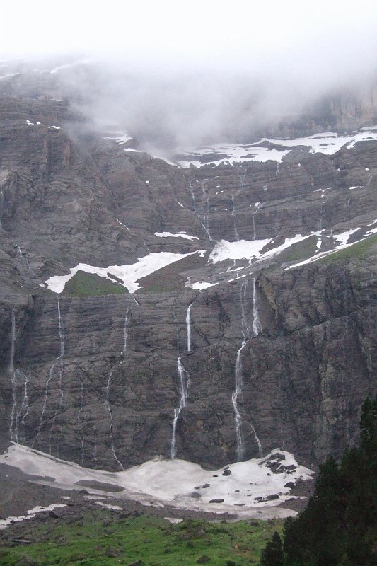 2008-07-12,14-36-59,cirque de Gavarnie.jpg
